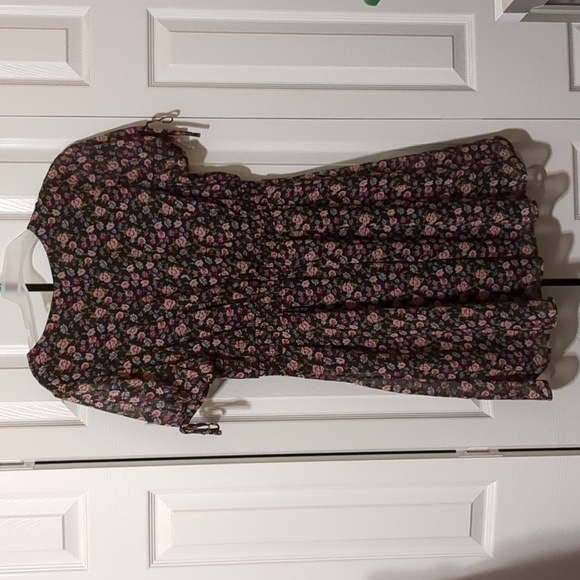 Flower pattern dress - Picture 2 of 3